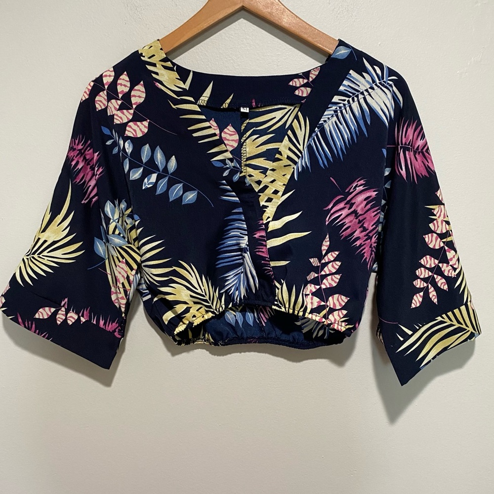Women's Tropical Crop Top Size M